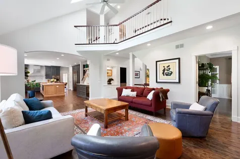 320 Camelot Lane Libertyville IL 60048