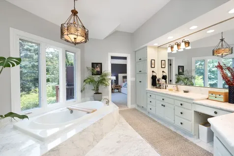 320 Camelot Lane Libertyville IL 60048