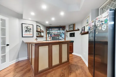 320 Camelot Lane Libertyville IL 60048