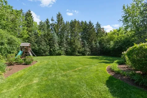 320 Camelot Lane Libertyville IL 60048