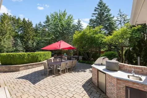 320 Camelot Lane Libertyville IL 60048