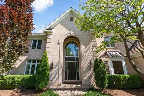 320 Camelot Lane Libertyville IL 60048