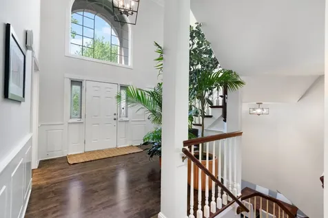320 Camelot Lane Libertyville IL 60048