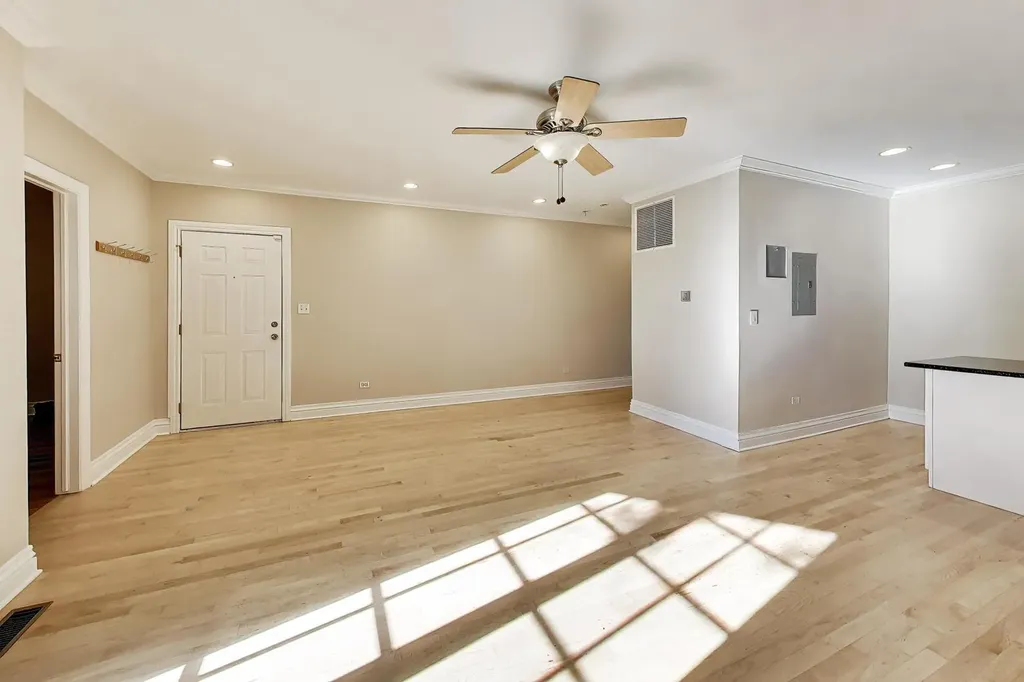 1422 North Noble Street Chicago IL 60642