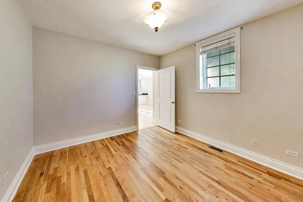 1422 North Noble Street Chicago IL 60642