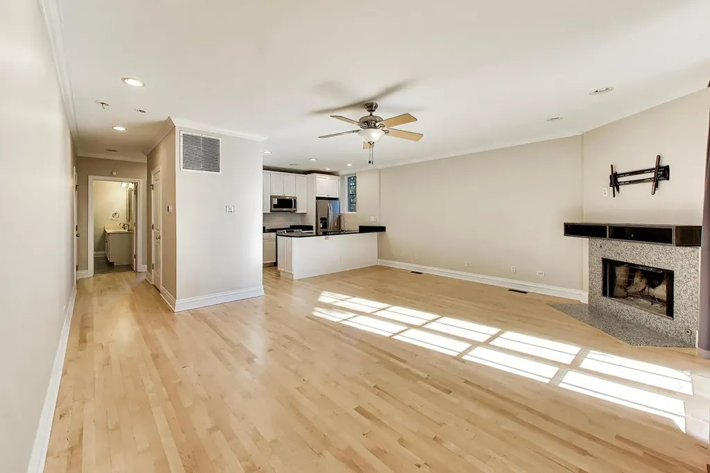 1422 North Noble Street Chicago IL 60642