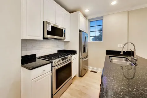 1422 North Noble Street Chicago IL 60642
