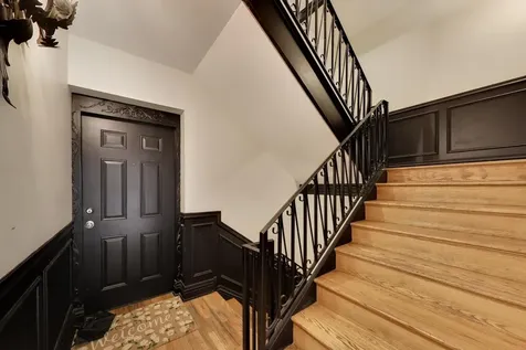 1422 North Noble Street Chicago IL 60642