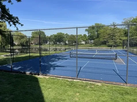1694 Farragut Court Wheaton IL 60189
