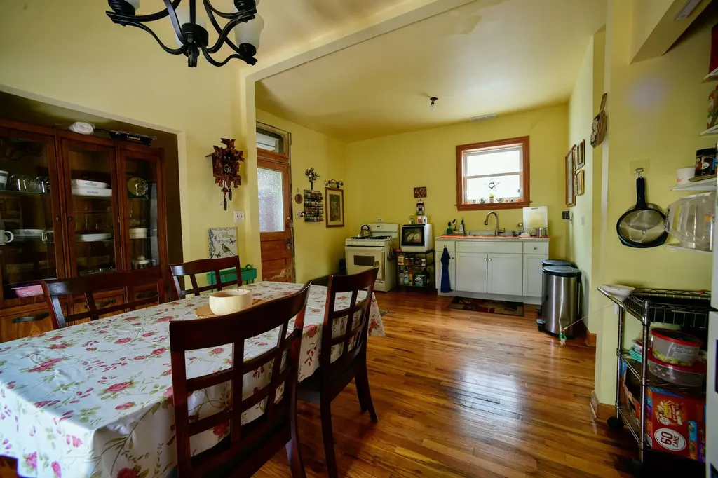 4158 South Campbell Avenue Chicago IL 60632