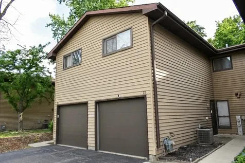 72 South Ruga Court Addison IL 60101