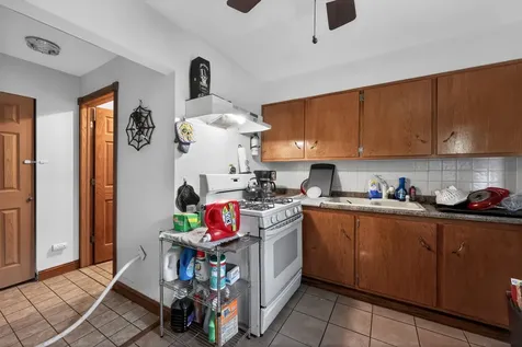 110 West Valley View Drive Mchenry IL 60051