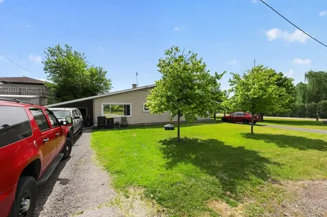 110 West Valley View Drive Mchenry IL 60051