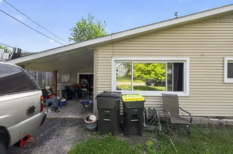 110 West Valley View Drive Mchenry IL 60051