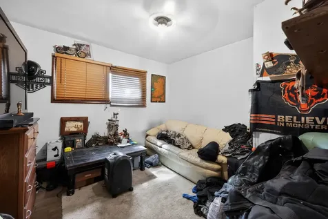 110 West Valley View Drive Mchenry IL 60051