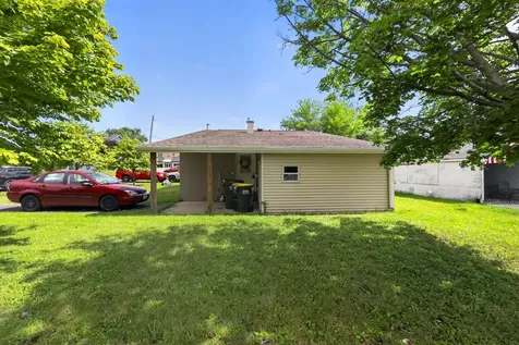 110 West Valley View Drive Mchenry IL 60051