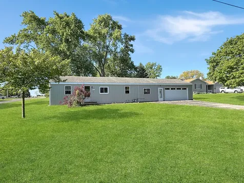 212 East Willard Street Gifford IL 61847