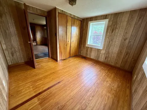 212 East Willard Street Gifford IL 61847