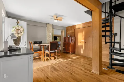 5849 West 90th Street Oak Lawn IL 60453