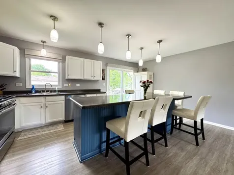 315 Maplewood Drive Lakemoor IL 60051
