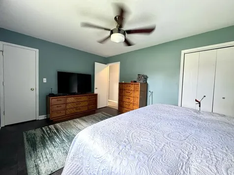 315 Maplewood Drive Lakemoor IL 60051