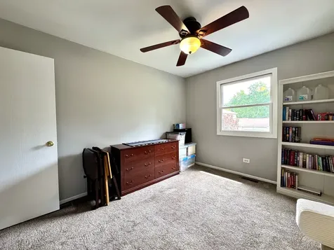 315 Maplewood Drive Lakemoor IL 60051