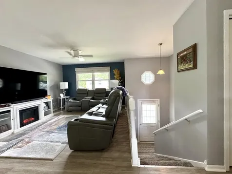 315 Maplewood Drive Lakemoor IL 60051