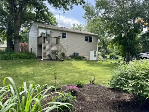 315 Maplewood Drive Lakemoor IL 60051