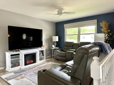 315 Maplewood Drive Lakemoor IL 60051