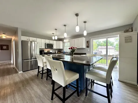 315 Maplewood Drive Lakemoor IL 60051