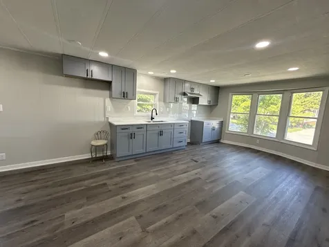 320 Pleasant Terrace Matteson IL 60443
