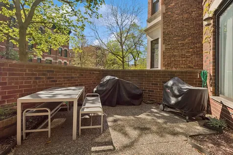 2020 North Cleveland Avenue Chicago IL 60614