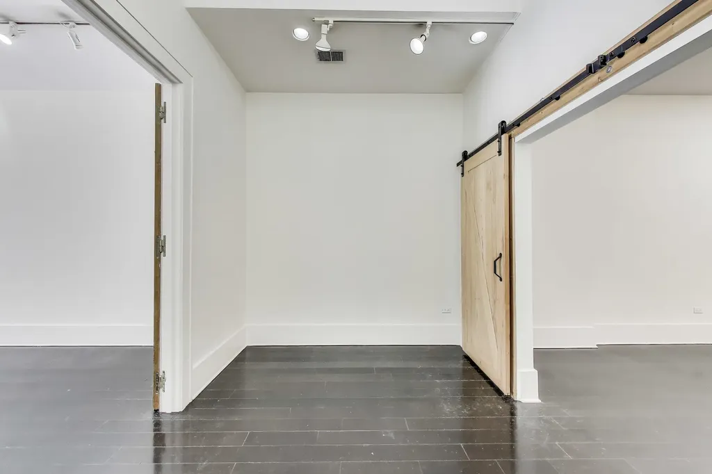 18 East Cullerton Street Chicago IL 60616