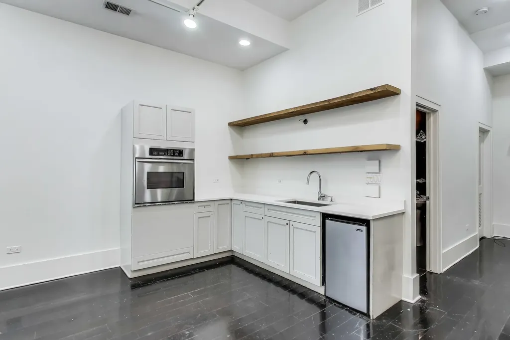18 East Cullerton Street Chicago IL 60616