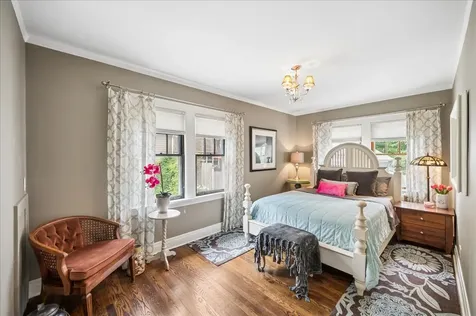 829 Saint Johns Avenue Highland Park IL 60035