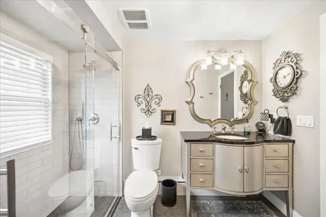 829 Saint Johns Avenue Highland Park IL 60035