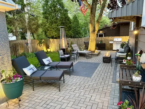 829 Saint Johns Avenue Highland Park IL 60035