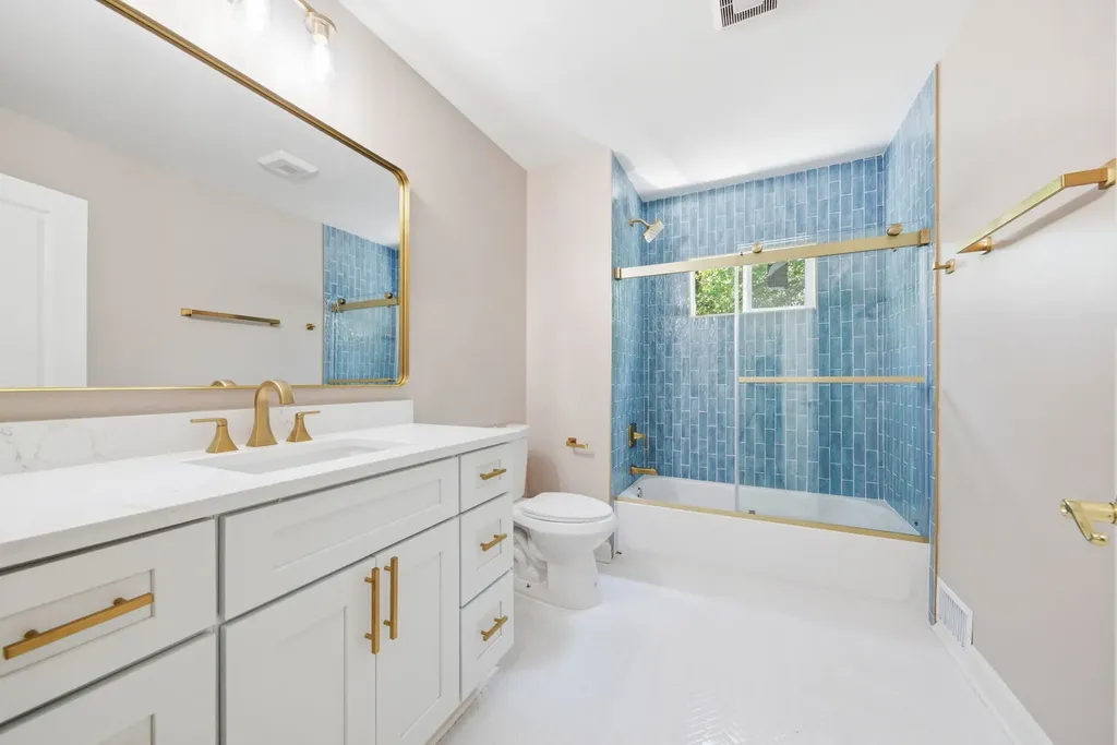 1302 South Lawler Avenue Lombard IL 60148