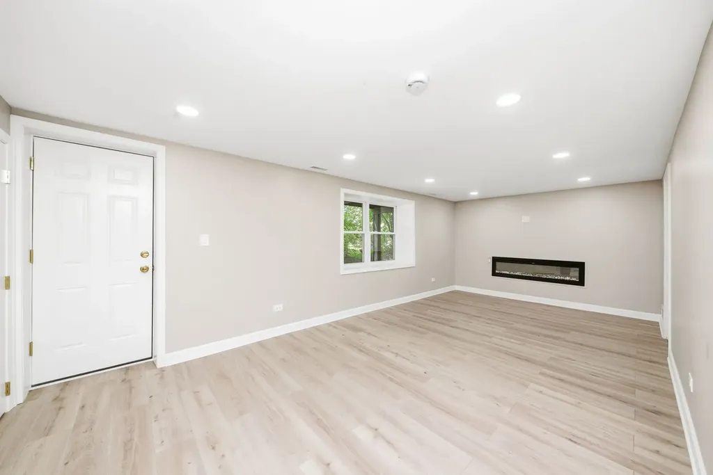 1302 South Lawler Avenue Lombard IL 60148