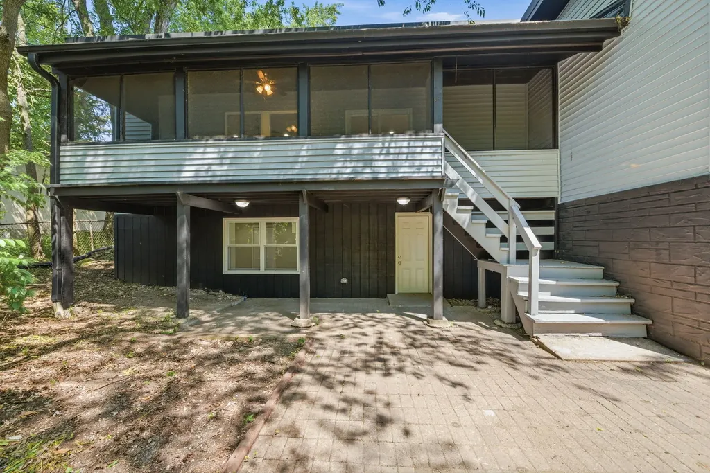1302 South Lawler Avenue Lombard IL 60148
