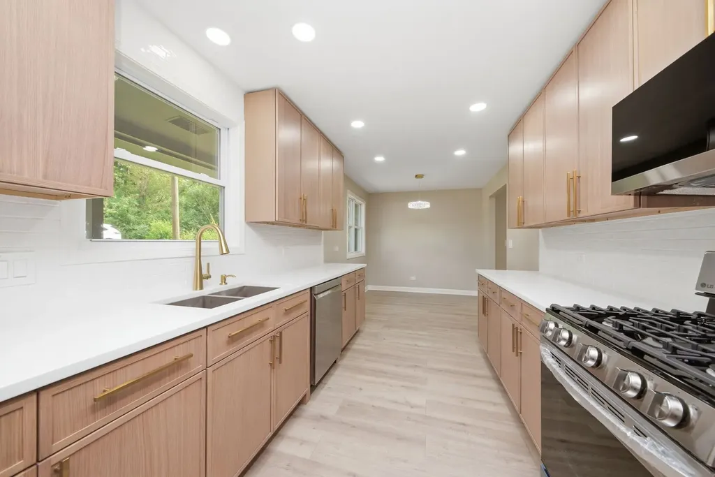 1302 South Lawler Avenue Lombard IL 60148