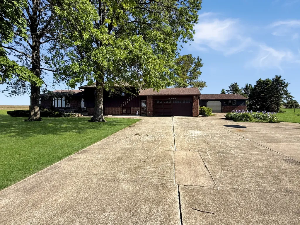 2052 County Road 3000 N Rantoul IL 61866