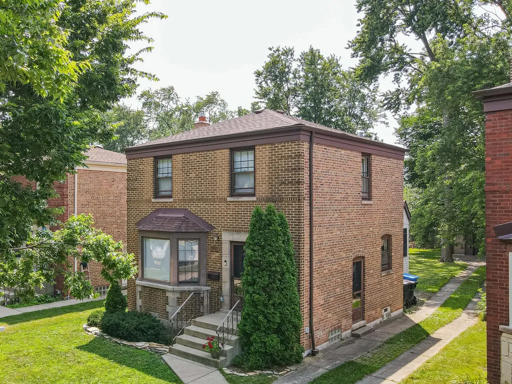 9932 South Maplewood Avenue Chicago IL 60655
