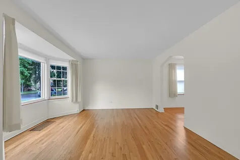 9932 South Maplewood Avenue Chicago IL 60655
