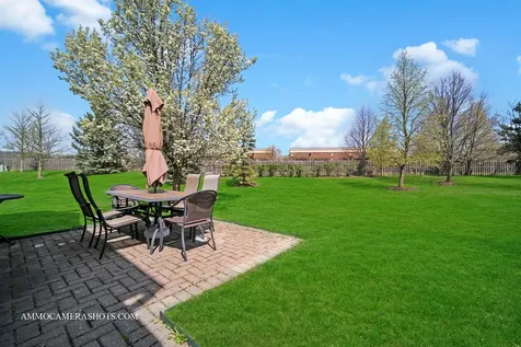 1058 Delta Drive Elgin IL 60123
