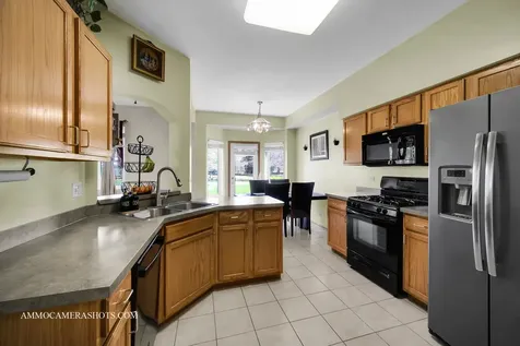 1058 Delta Drive Elgin IL 60123