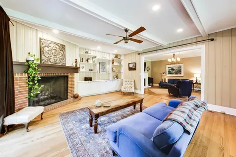 172 Barrypoint Road Riverside IL 60546