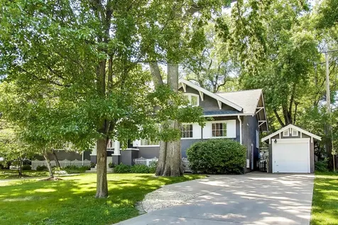 172 Barrypoint Road Riverside IL 60546