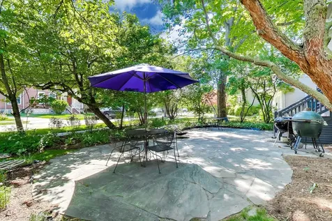 172 Barrypoint Road Riverside IL 60546