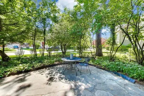 172 Barrypoint Road Riverside IL 60546